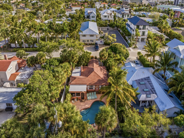 Lido Key Vacation Home with 2 Bedroom and Private Pool